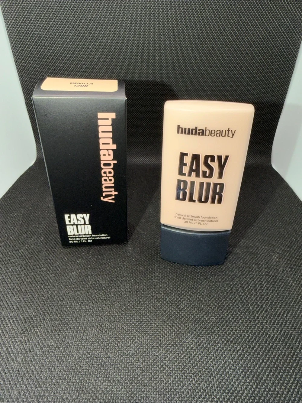 HUDA BEAUTY Easy Blur Foundation - vanilla 120B